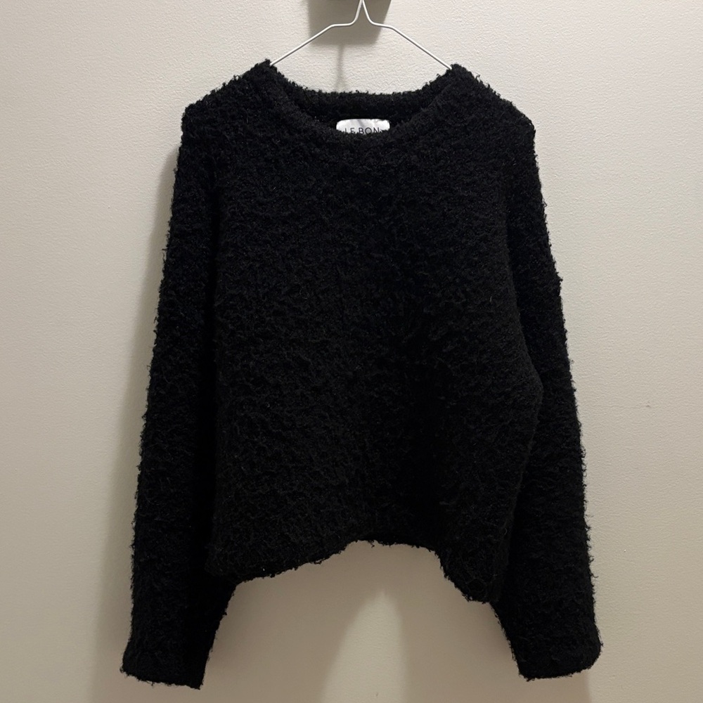 Le Bon Shoppe black sweater XS/S